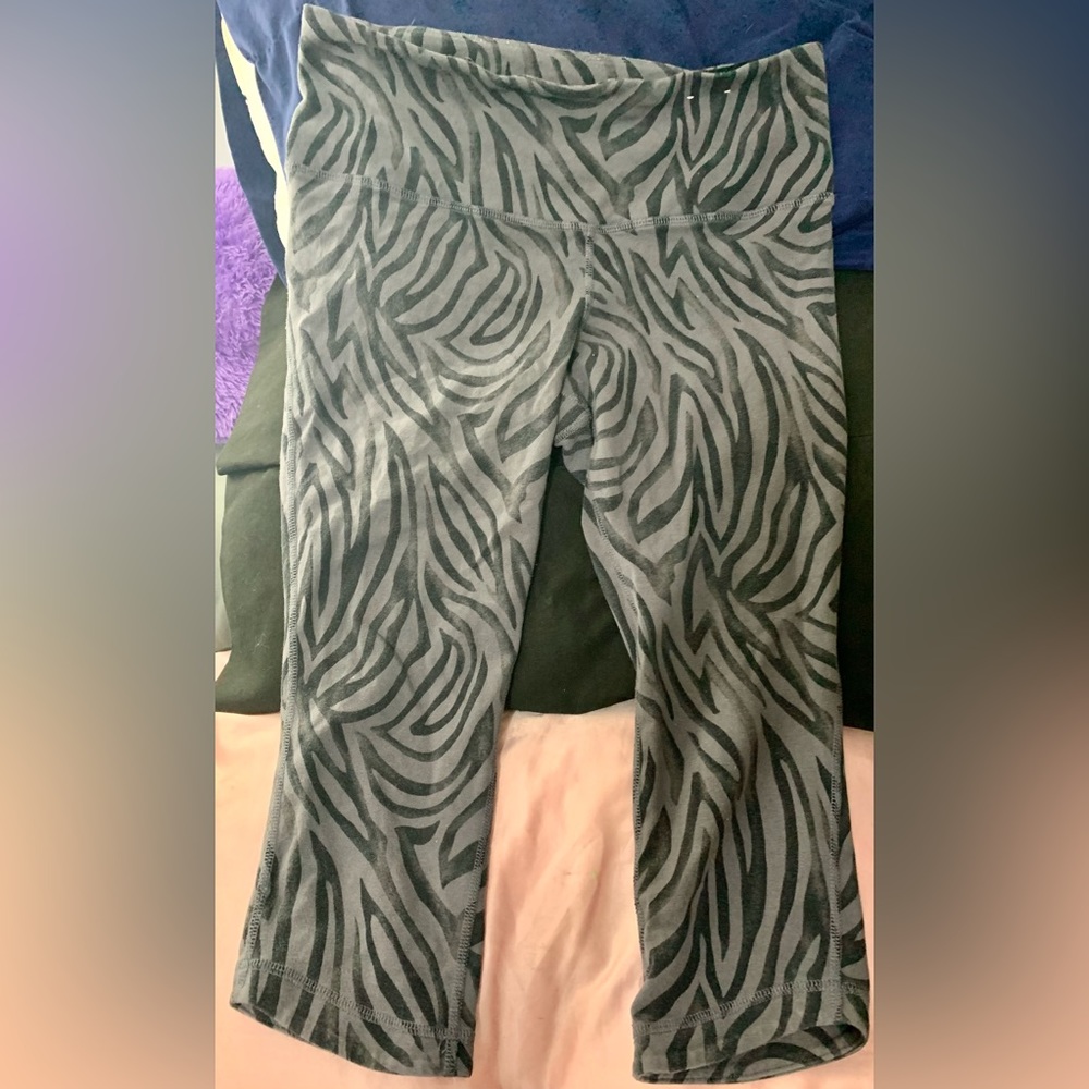 Xersion capri leggings